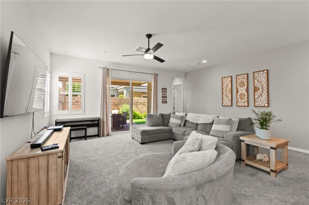 10160 Tree Blossom Avenue Las Vegas, NV 89166