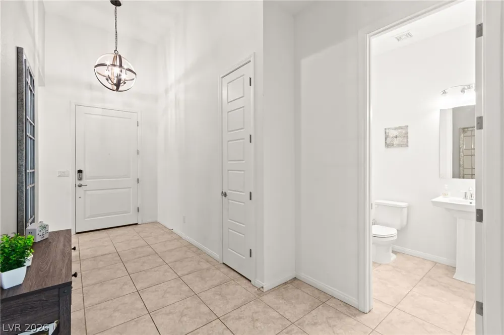 10160 Tree Blossom Avenue Las Vegas, NV 89166