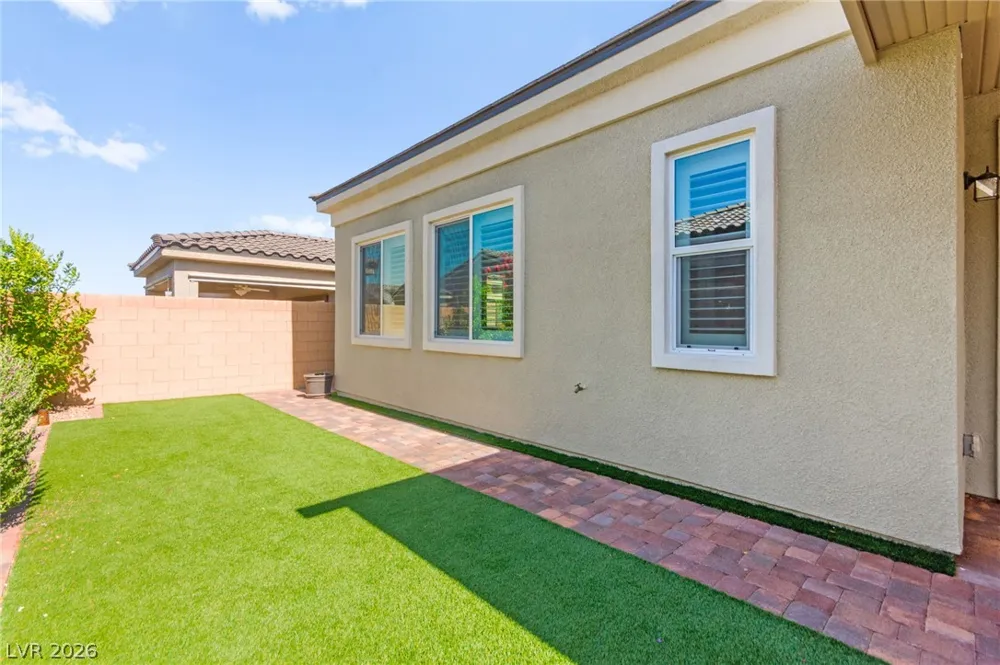 10160 Tree Blossom Avenue Las Vegas, NV 89166