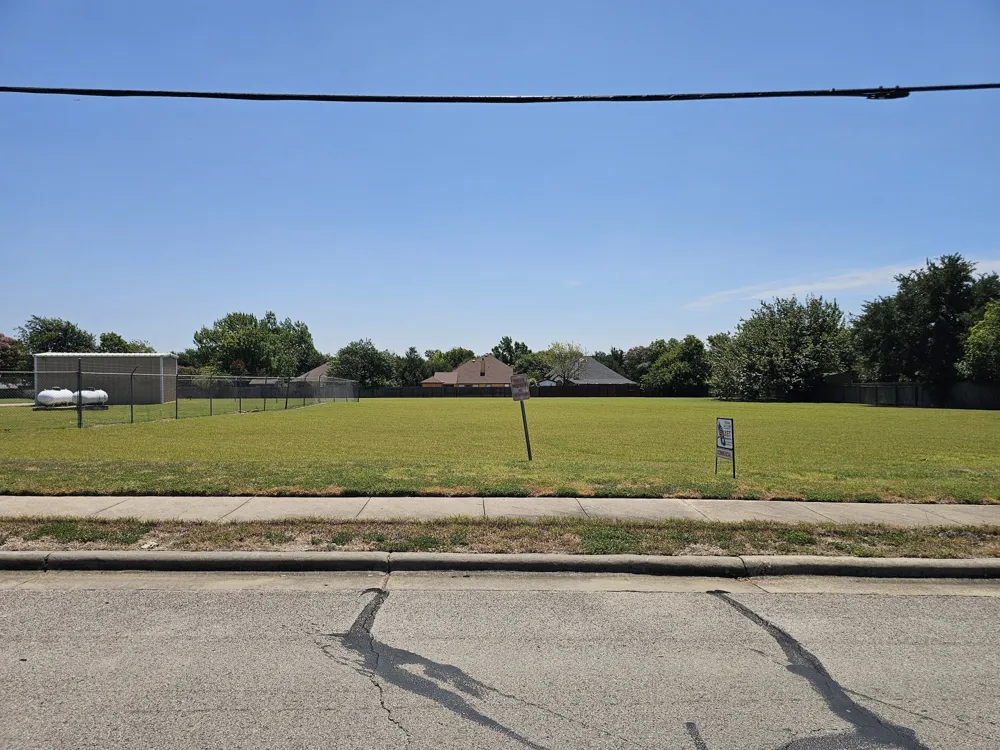 603 S Railroad Avenue Pflugerville, TX 78660