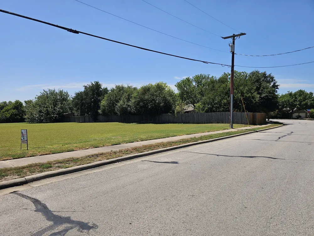 603 S Railroad Avenue Pflugerville, TX 78660