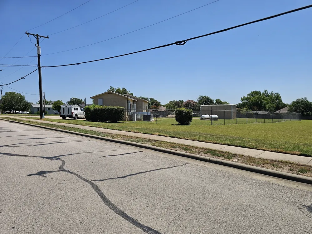 603 S Railroad Avenue Pflugerville, TX 78660