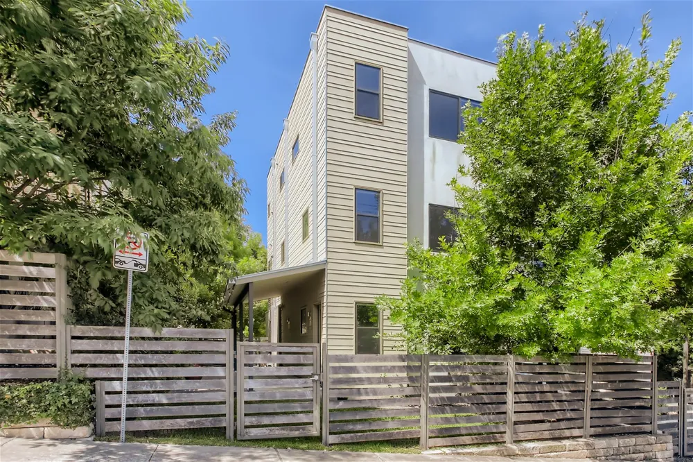707 Cardinal Lane #L2 Austin, TX 78704