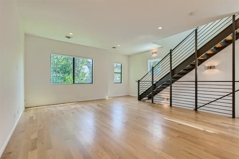707 Cardinal Lane #L2 Austin, TX 78704