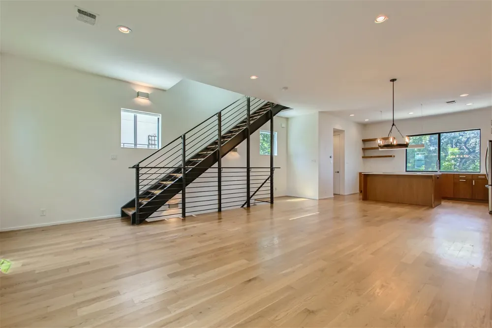 707 Cardinal Lane #L2 Austin, TX 78704