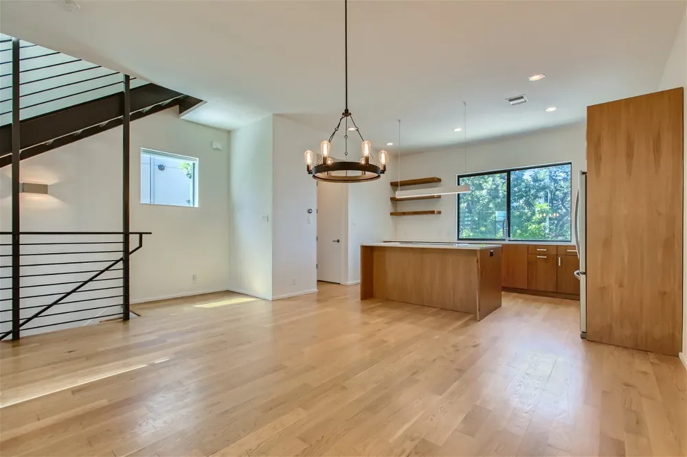 707 Cardinal Lane #L2 Austin, TX 78704