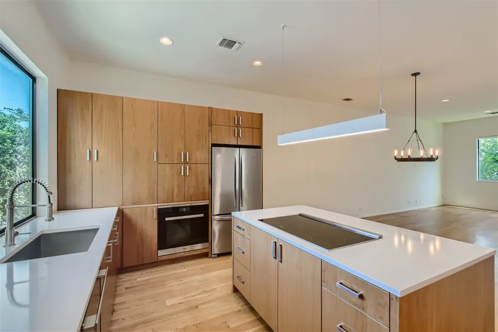 707 Cardinal Lane #L2 Austin, TX 78704