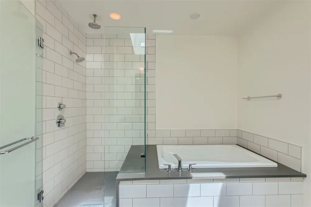 707 Cardinal Lane #L2 Austin, TX 78704
