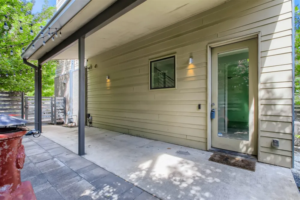 707 Cardinal Lane #L2 Austin, TX 78704