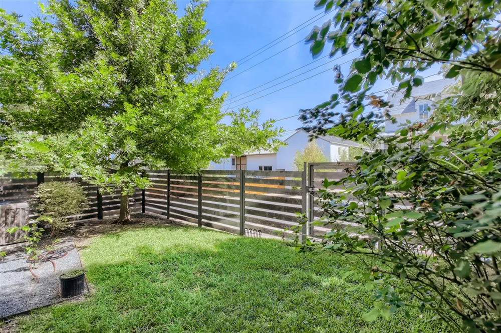 707 Cardinal Lane #L2 Austin, TX 78704