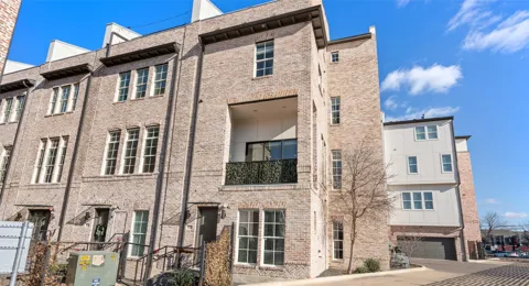 1411 Town Creek Drive #4