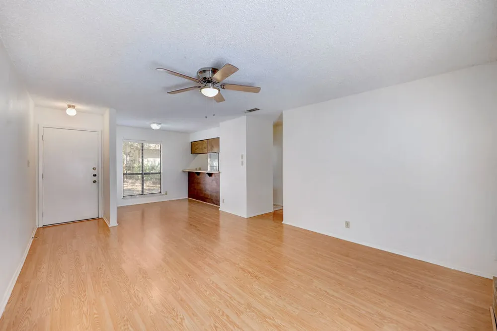 5619 Clay Avenue #B Austin, TX 78756