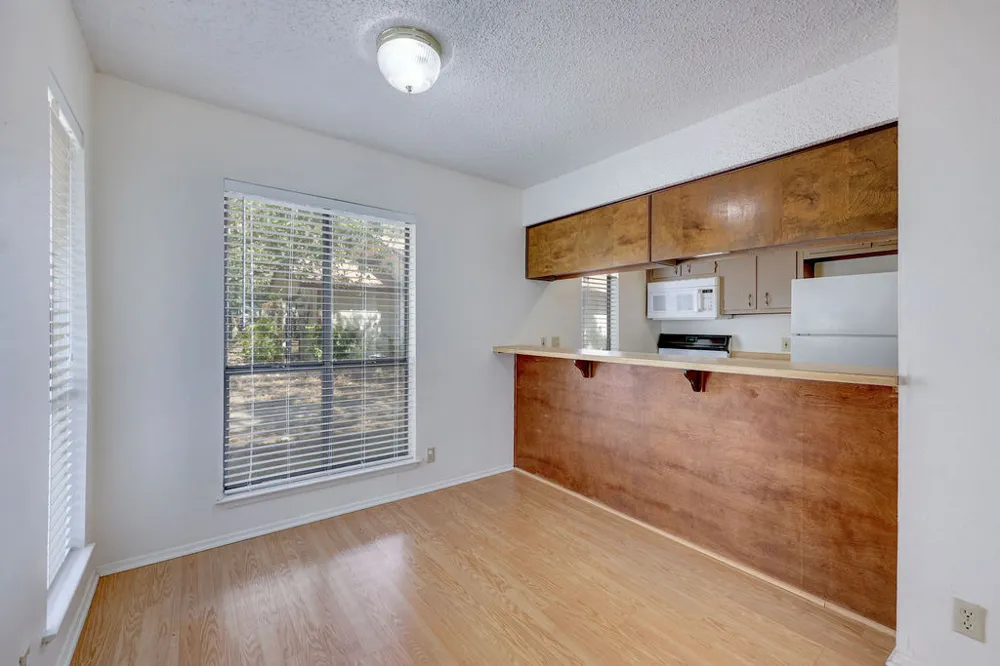 5619 Clay Avenue #B Austin, TX 78756