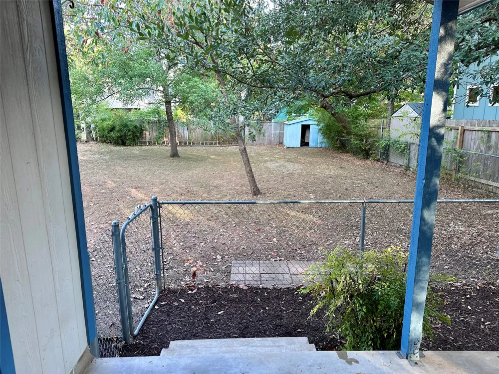 5619 Clay Avenue #B Austin, TX 78756
