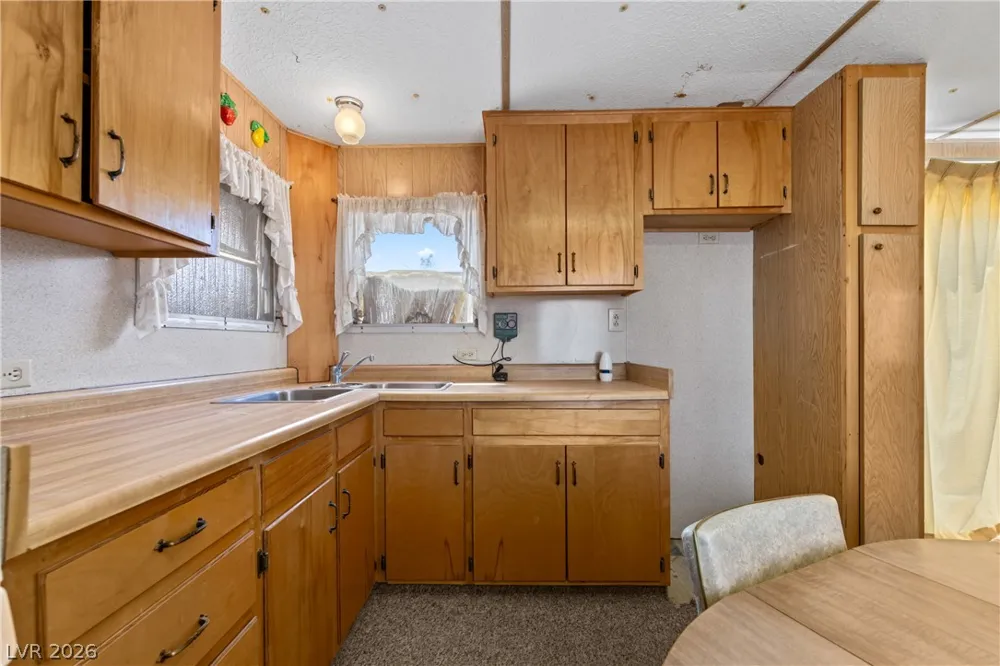 650 W McDonald Avenue Overton, NV 89040