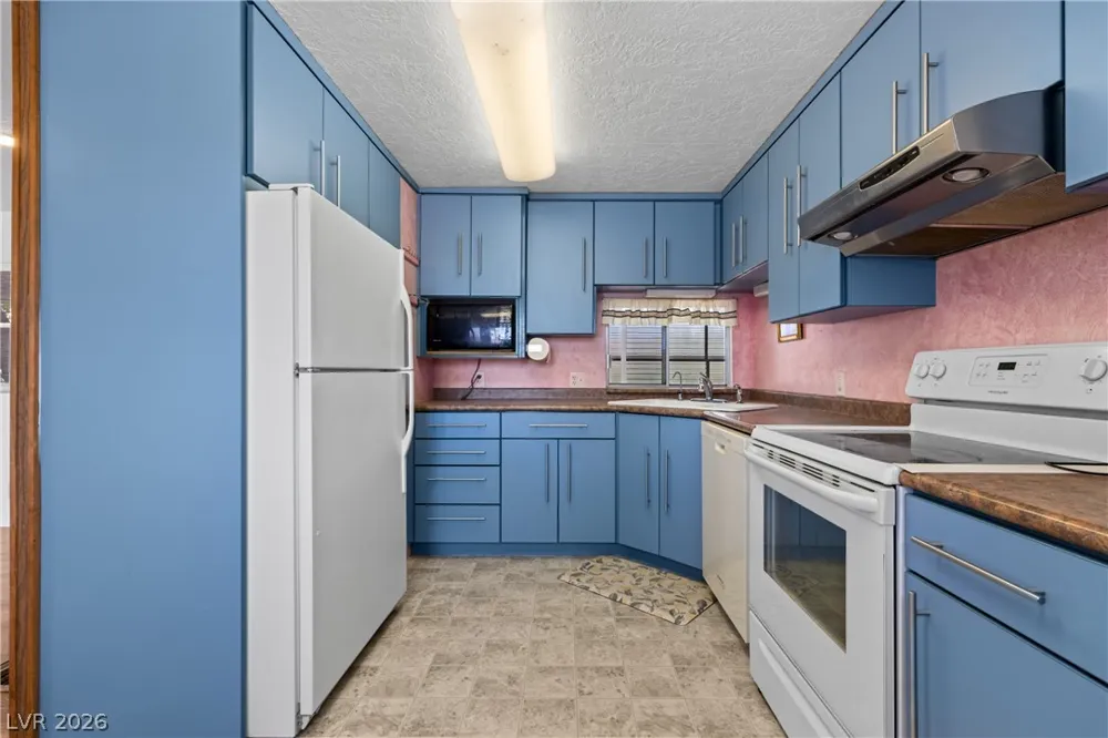 650 W McDonald Avenue Overton, NV 89040