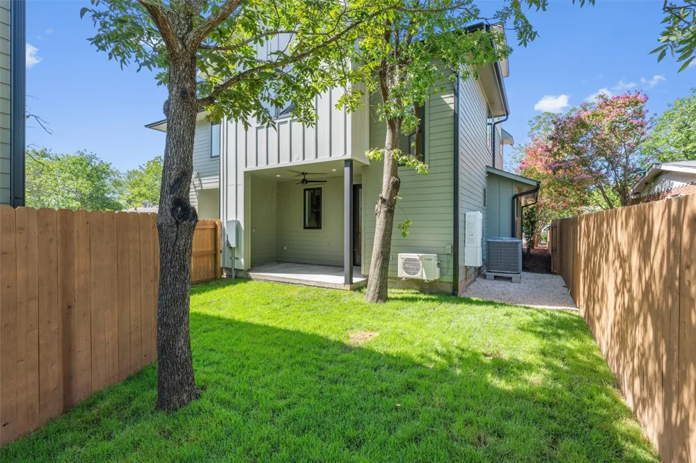 1402 Beckett Street Austin, TX 78757