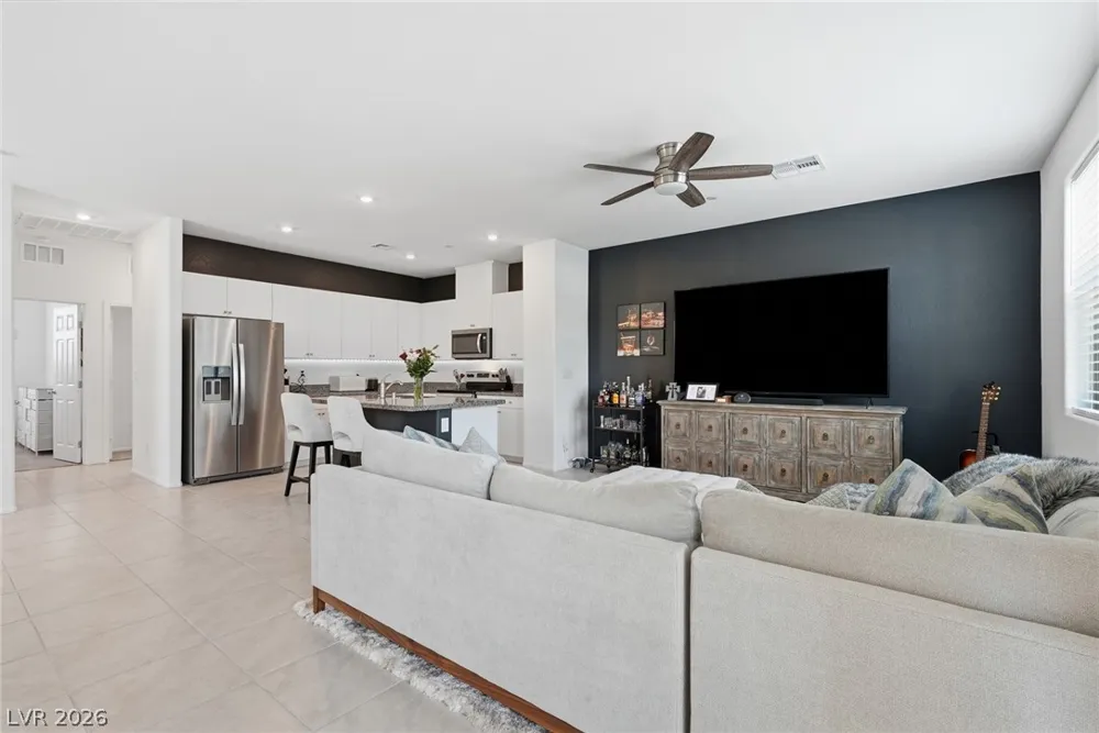 6155 Garden Oasis Street Las Vegas, NV 89148