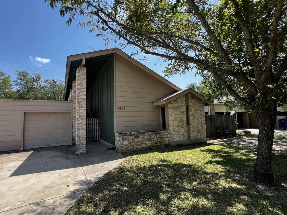 7506 Chelsea Moor #B Austin, TX 78759
