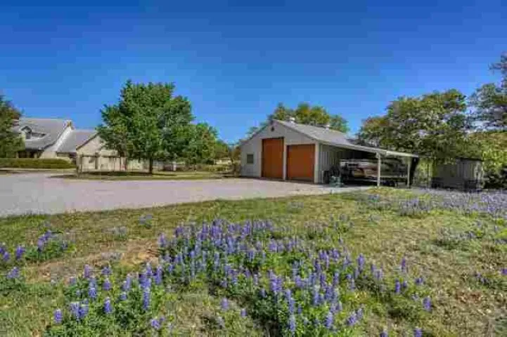 730 S Chaparral Burnet, TX 78611