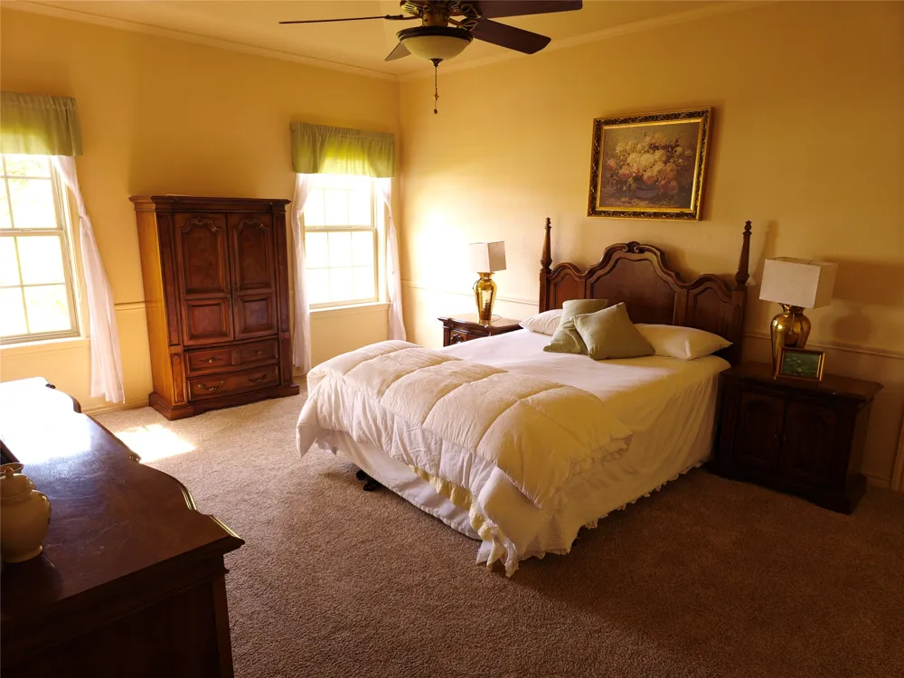 730 S Chaparral Burnet, TX 78611