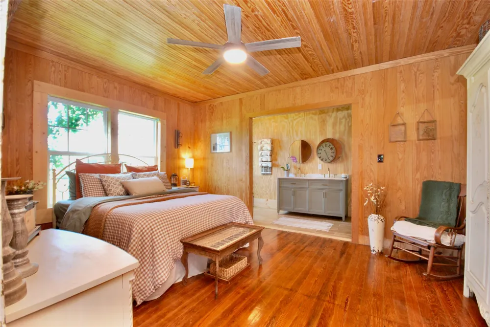 4228 County Road 256 Moulton, TX 77975