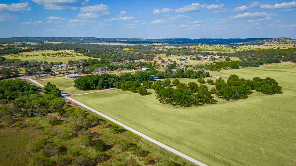 95 Loma Lane Fredericksburg, TX 78624