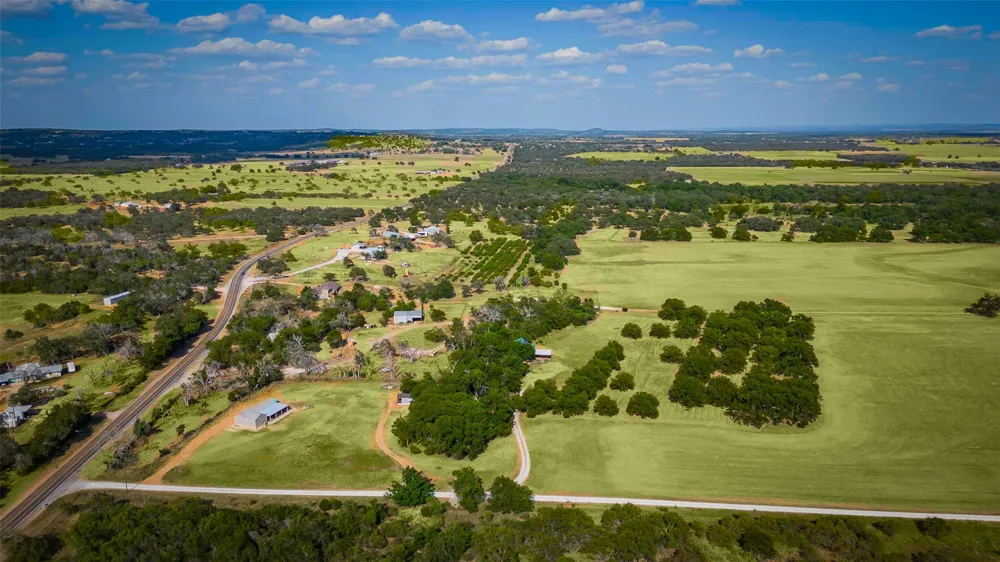 95 Loma Lane Fredericksburg, TX 78624