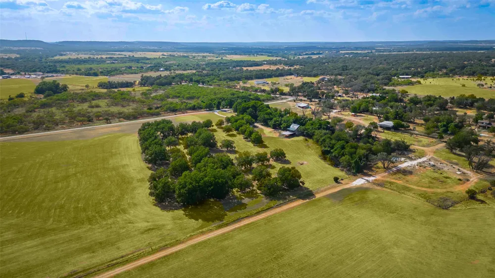 95 Loma Lane Fredericksburg, TX 78624