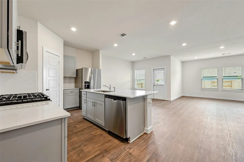 313 MERRIMAN ROAD San Marcos, TX 78666