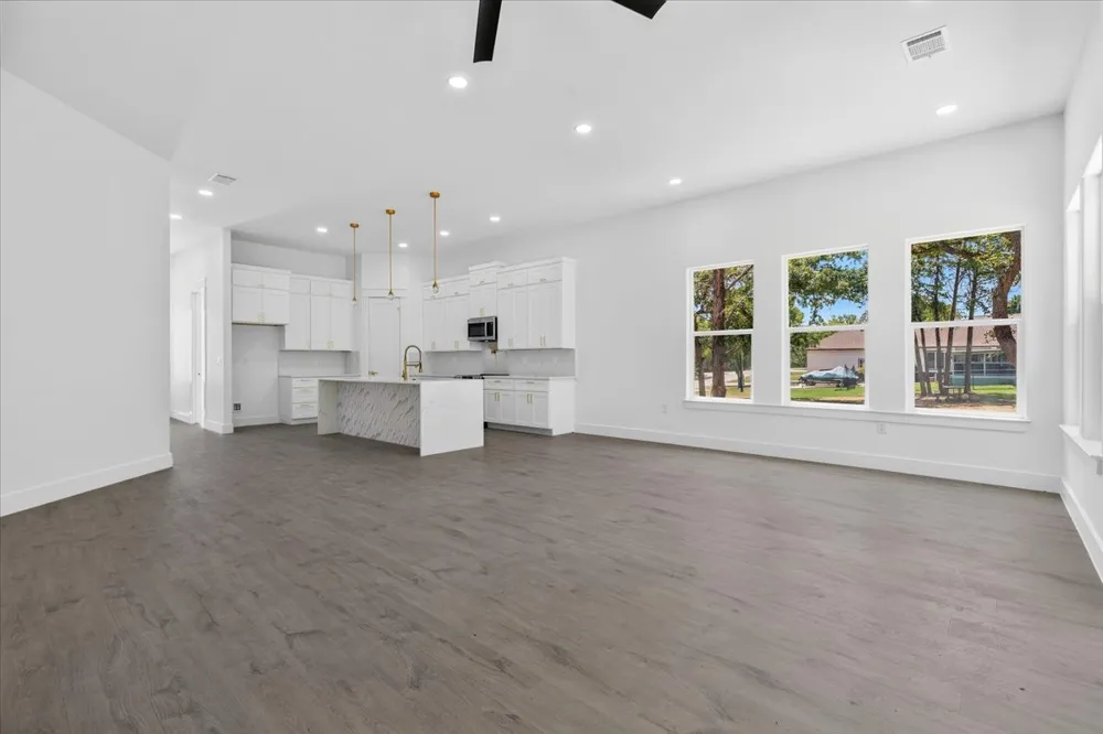 112 Pohakea Drive Bastrop, TX 78602