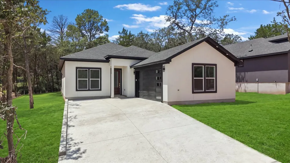 112 Pohakea Drive Bastrop, TX 78602