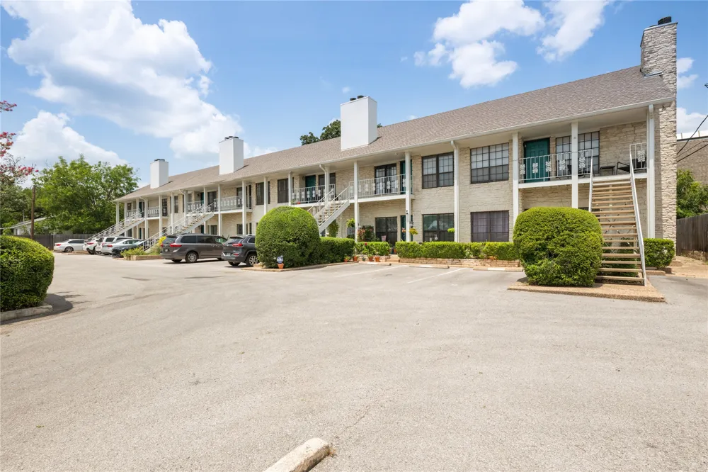 1610 Waterston Avenue #11 Austin, TX 78703