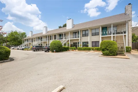 1610 Waterston Avenue #11