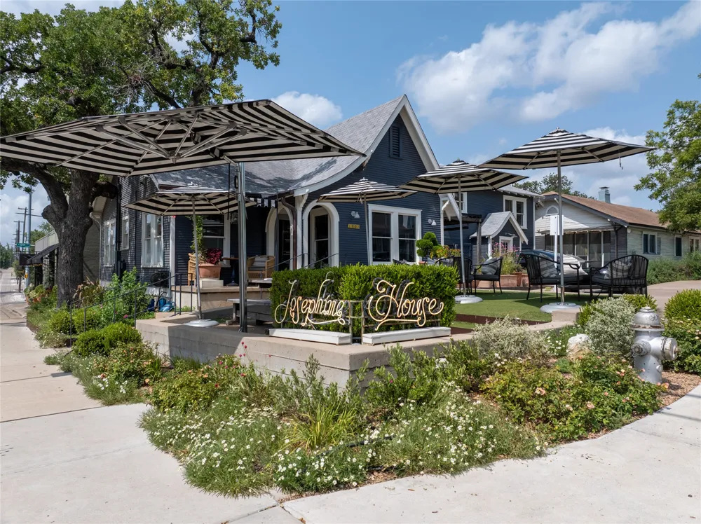 1610 Waterston Avenue #11 Austin, TX 78703