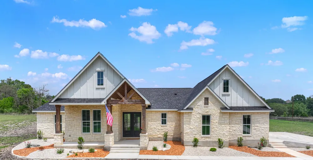 110 Lake Village Road Seguin, TX 78155