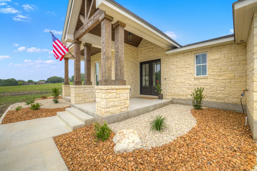 110 Lake Village Road Seguin, TX 78155