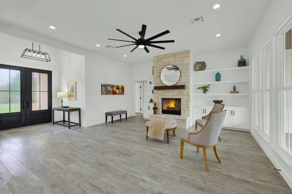110 Lake Village Road Seguin, TX 78155