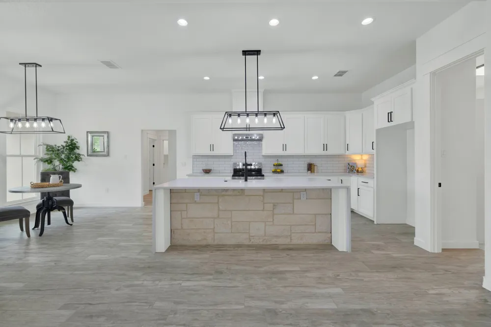 110 Lake Village Road Seguin, TX 78155