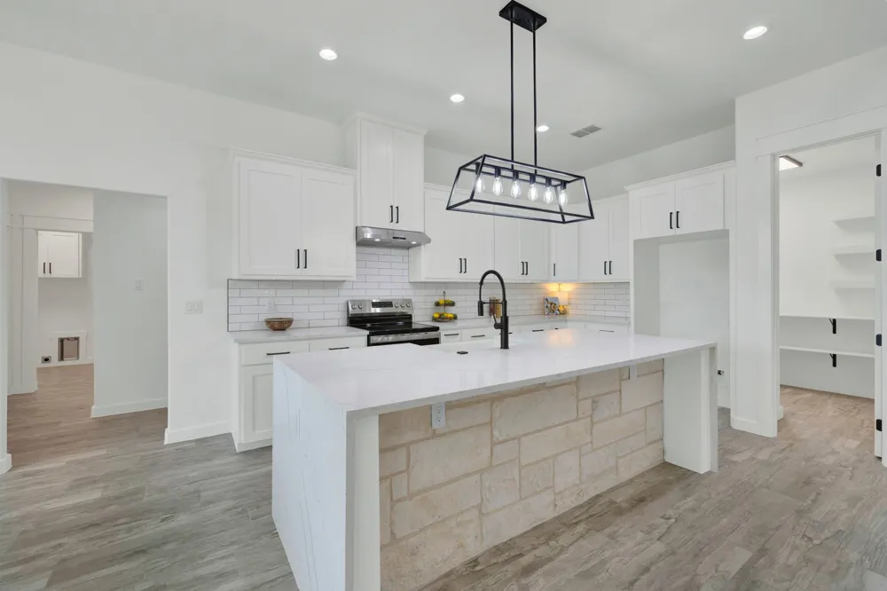 110 Lake Village Road Seguin, TX 78155