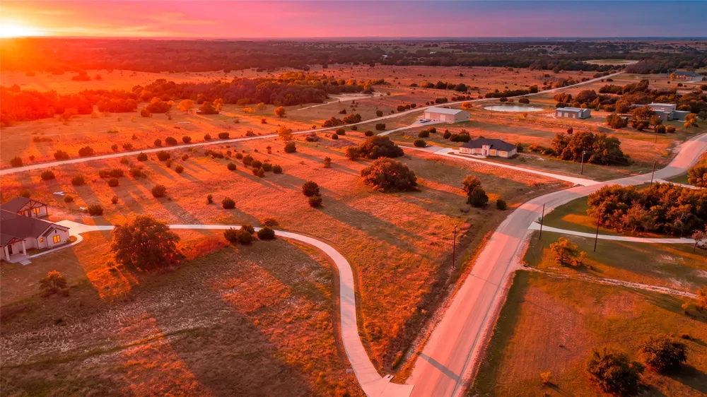 3 Cloudwood Ranch Road Briggs, TX 78608