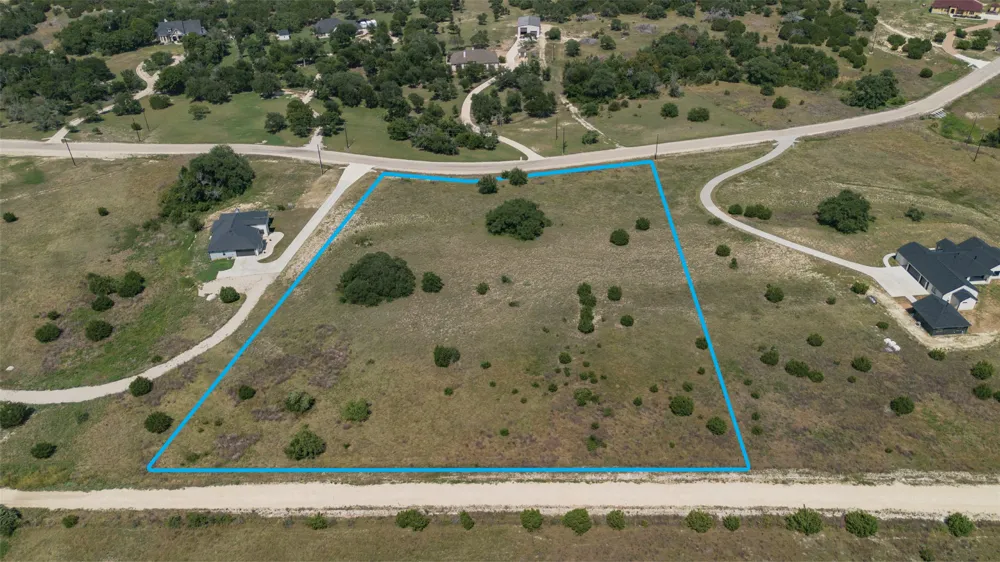 3 Cloudwood Ranch Road Briggs, TX 78608