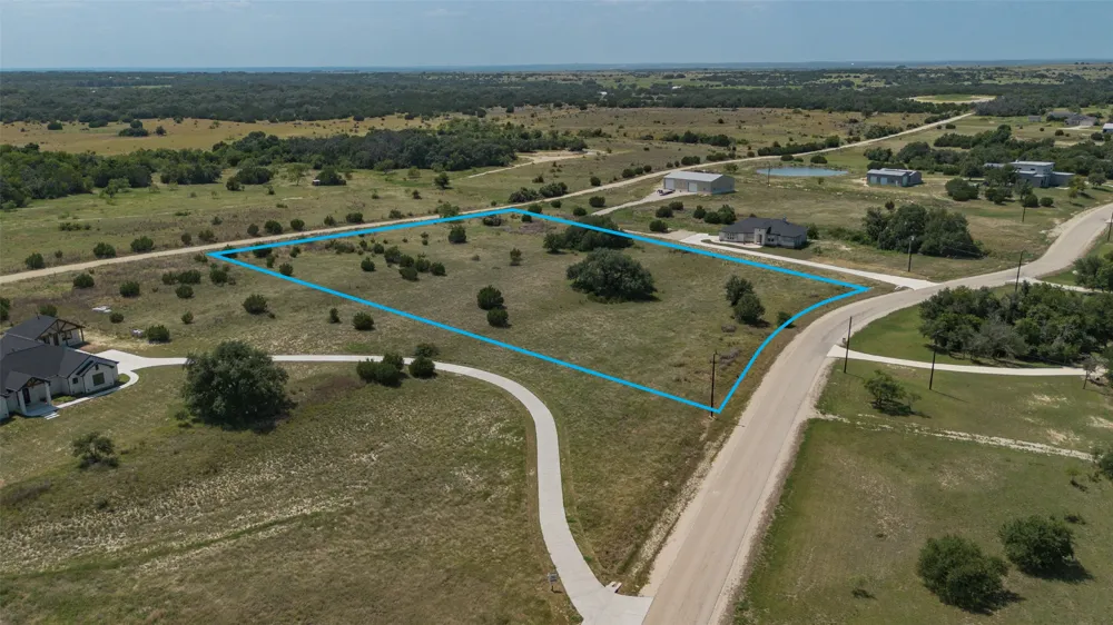 3 Cloudwood Ranch Road Briggs, TX 78608