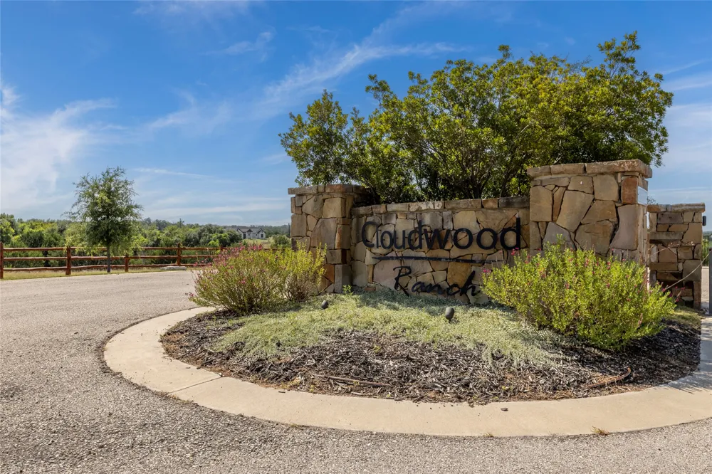 3 Cloudwood Ranch Road Briggs, TX 78608