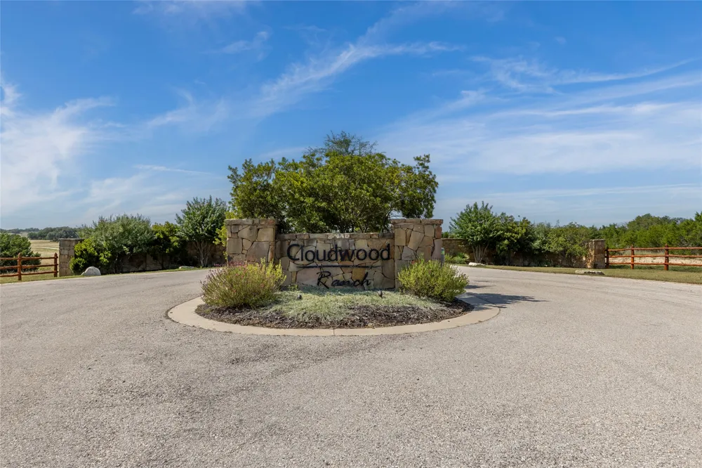 3 Cloudwood Ranch Road Briggs, TX 78608