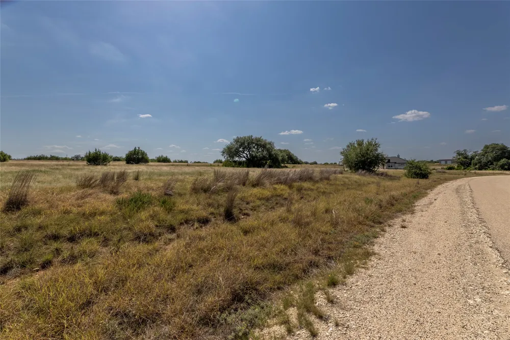 3 Cloudwood Ranch Road Briggs, TX 78608
