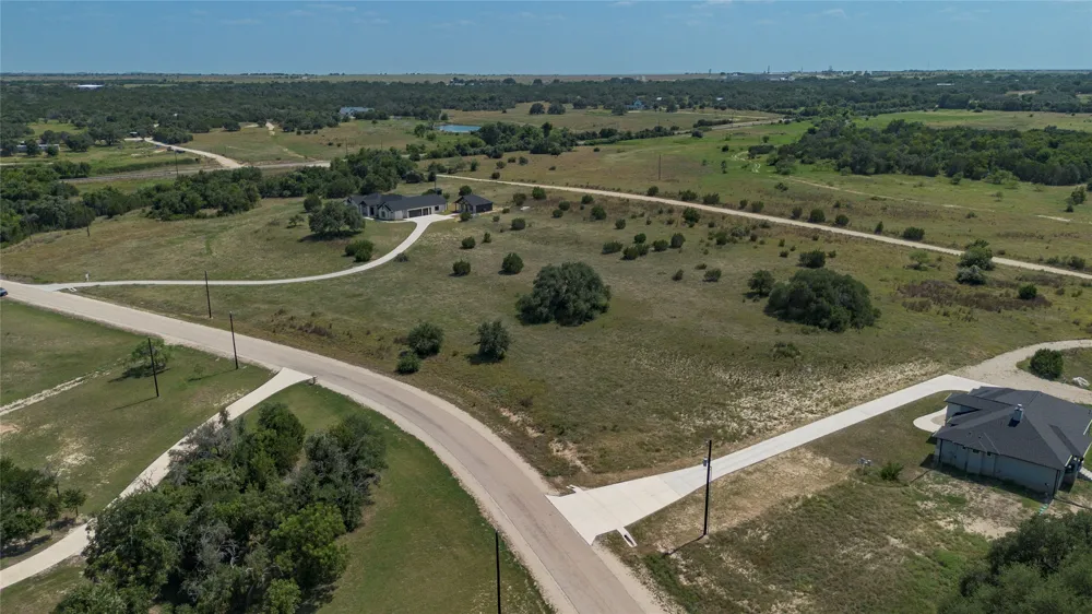 3 Cloudwood Ranch Road Briggs, TX 78608