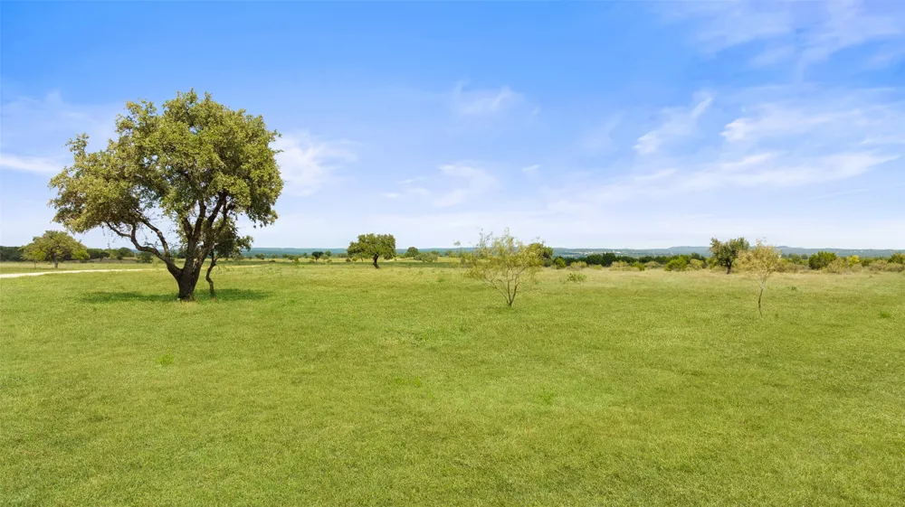 960 Gipson Road Johnson City, TX 78636