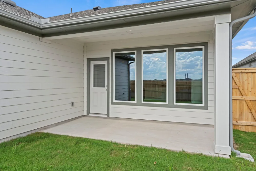 201 Backwood Pass Taylor, TX 76574