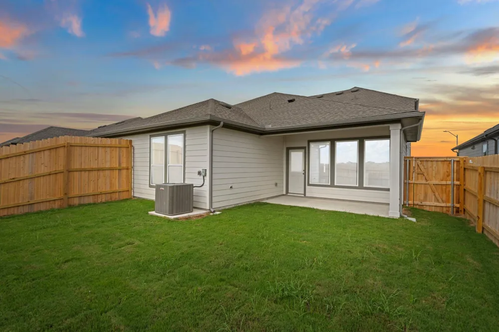 201 Backwood Pass Taylor, TX 76574